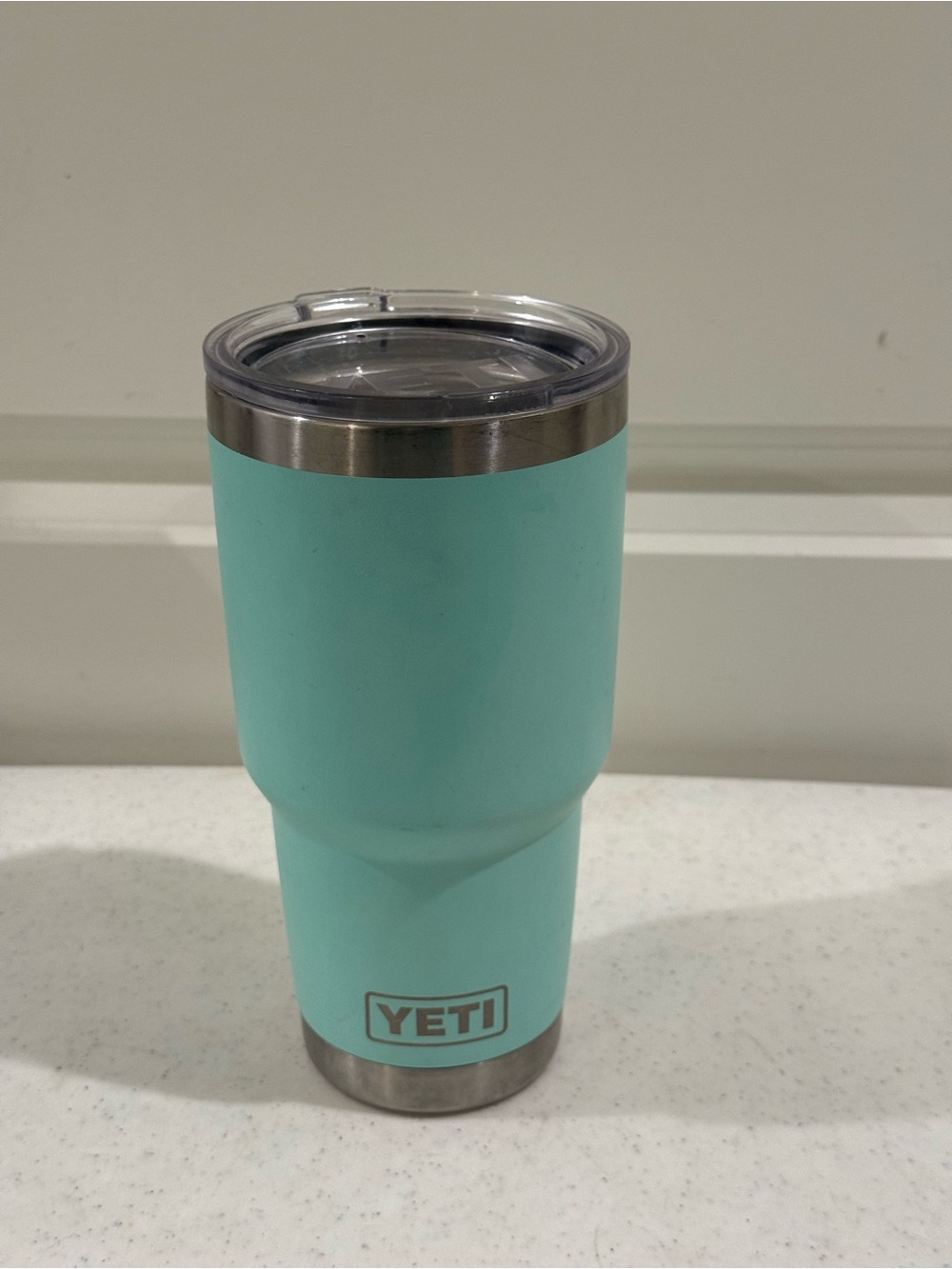 Yeti Aqua Tumber ~ 32oz. ~ Like New